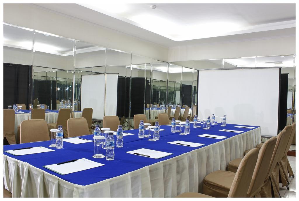 Sanno Hotel Jakarta Exterior photo